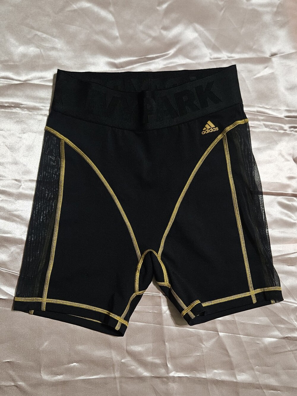 IVY PARK Black And Gold Biker Shorts